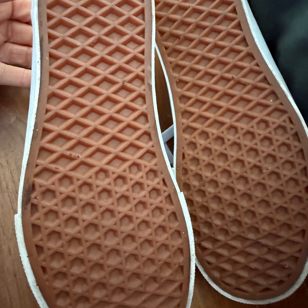 Vans Women's White Sneakers - Picture 6 of 6